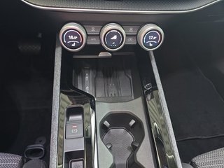 Skoda Superb Combi 2,0TDI DSG Navi/DCC/ACC/Kamera/Sitzhz.   ** - foto 16