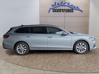 Skoda Superb Combi 2,0TDI DSG Navi/DCC/ACC/Kamera/Sitzhz.   ** - foto 1