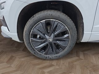 Skoda Karoq Sportline 1,5TSI DSG 4*J.Gar/aAHK/Matrix/Navi  ** - bilder 11