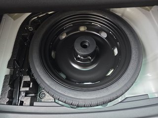 Skoda Karoq Sportline 1,5TSI DSG 4*J.Gar/aAHK/Matrix/Navi  ** - bilder 15