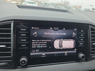 Skoda Karoq Sportline 1,5TSI DSG 4*J.Gar/aAHK/Matrix/Navi  ** - bilder 32