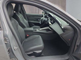 Peugeot 308 GT Hybrid 145 Matrix/18*Alu/Navi/Kamera  ** - foto 10