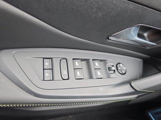 Peugeot 308 GT Hybrid 145 Matrix/18*Alu/Navi/Kamera  ** - foto 14