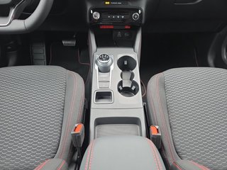 Ford Kuga ST-Line 2.5 Plug-in-Hybrid Keyless/Winterp/LED/Navi  ** - bilder 6