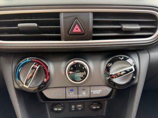 Hyundai KONA 1.6 T-GDI Trend 4WD LED/Navi/Winterpaket - foto 17