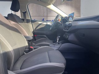 Ford Focus 1.5 EcoBoost Cool&Connect  LED/Navi/Winterpaket - foto 10