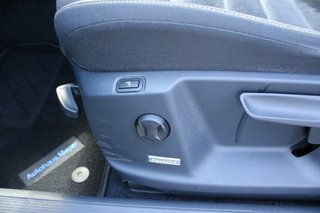 Volkswagen Golf VII Sportsvan 1.4 TSI DSG Navi/Xenon/Sitzh./Temp. - bilder 9