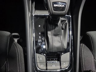 Skoda Karoq Sportline 1,5TSI DSG 4*J.Gar/aAHK/Matrix/Navi  ** - foto 24