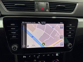 Skoda Superb Combi 1,5TSI DSG Navi/Kamera/el.Klappe/Kessy         ** - bilder 24