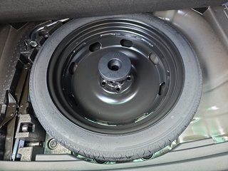 Skoda Karoq Sportline 1,5TSI DSG 4*J.Gar/Pano/aAHK/Matrix/Navi    ** - bilder 13