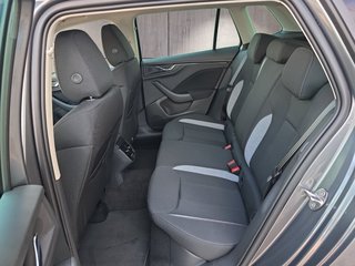 Skoda Kamiq Selection 1,0TSI DSG Kessy/Kamera/Temp/2-Z.Klimaaut.  ** - foto 9