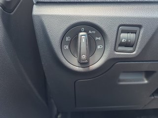 Skoda Kamiq Selection 1,0TSI DSG Kessy/Kamera/Temp/2-Z.Klimaaut.  ** - foto 17
