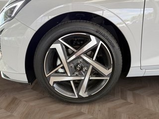 Hyundai i20 1.0 T-GDI 7DCT Navi/LED/Kamera/Winterp/Keyless  ** - bilder 11