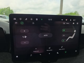 Skoda Superb Combi 2,0TDI DSG Navi/DCC/ACC/Kamera/Sitzhz.   ** - foto 26