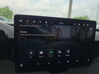 Skoda Superb Combi 2,0TDI DSG Navi/DCC/ACC/Kamera/Sitzhz.   ** - foto 39