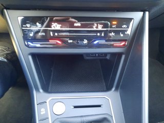 Volkswagen Taigo 1.5 TSI R-Line Navi/LED/ACC/Matrix/Allwetter - bilder 16