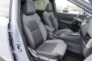 Nissan Qashqai 1,3 DIG-T Xtronic Pano/LED/Navi/Kamera/Keyless  ** - bilder 6