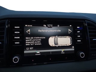 Skoda Karoq Sportline 1,5TSI DSG aAHK/Matrix/Kessy/Winterp.    ** - bilder 34