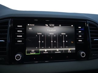 Skoda Karoq Sportline 1,5TSI DSG aAHK/Matrix/Kessy/Winterp.    ** - bilder 43