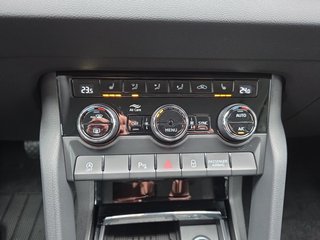 Skoda Karoq 1,5TSI DSG aAHK/Navi/Kamera/LED/ACC/Winterp.   ** - foto 22