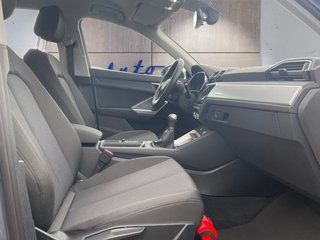 Audi Q3 35 1,5TFSI basis  AHK/LED/Navi - bilder 10