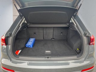 Audi Q3 35 1,5TFSI basis  AHK/LED/Navi - bilder 11