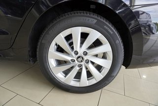 Skoda Octavia 1,5TSI DSG aAHK/Matrix/ACC/Kamera/el.Klappe   ** - bilder 28