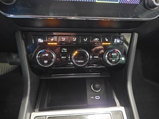 Skoda Superb Combi 1,5TSI DSG Navi/Kamera/el.Klappe/Kessy         ** - bilder 20