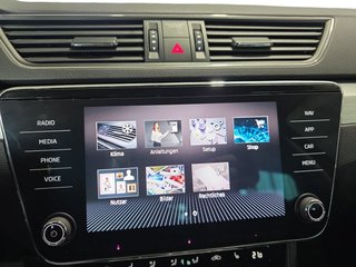 Skoda Superb Combi 1,5TSI DSG Navi/Kamera/el.Klappe/Kessy         ** - bilder 34