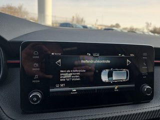 Skoda Kamiq Monte Carlo 1,5TSI DSG Matrix/Kamera/ACC/Kessy/el.Klappe  ** - foto 42