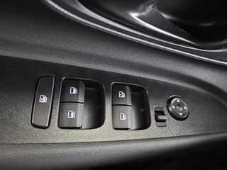 Hyundai i20 Black 1.0 T-GDI Navi/Kamera/LED/Winterp.  ** - bilder 17