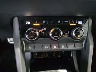 Skoda Karoq Sportline 1,5TSI DSG 4*J.Gar/aAHK/Matrix/Navi  ** - bilder 21