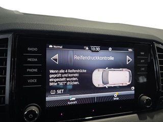 Skoda Karoq Sportline 1,5TSI DSG 4*J.Gar/aAHK/Matrix/Navi  ** - bilder 30