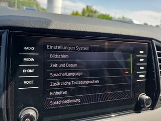 Skoda Karoq Sportline 1,5TSI DSG aAHK/Matrix/Kessy/Winterp.  ** - bilder 35