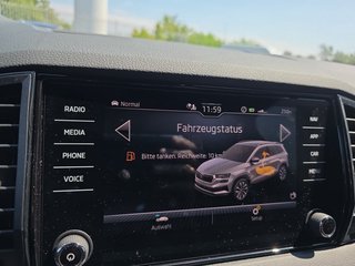 Skoda Karoq Sportline 1,5TSI DSG aAHK/Matrix/Kessy/Winterp.  ** - bilder 30
