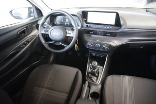 Hyundai i20 1,2 79PS Navi/Winterp/Kamera/Temp/Pdc  ** - bilder 9