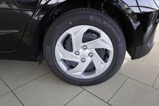 Hyundai i20 1,2 79PS Navi/Winterp/Kamera/Temp/Pdc  ** - bilder 27