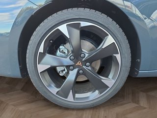 CUPRA Leon ST 1.5eTSI DSG ACC/Keyless/el.Klappe/Winterp.  ** - foto 9