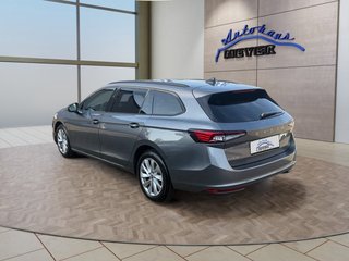 Skoda Superb Combi 2,0TDI DSG Navi/DCC/ACC/Kamera/Sitzhz.  ** - bilder 3