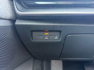 Skoda Superb Combi 2,0TDI DSG Navi/DCC/ACC/Kamera/Sitzhz.  ** - bilder 23