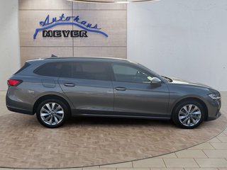 Skoda Superb Combi 2,0TDI DSG Navi/DCC/ACC/Kamera/Sitzhz.  ** - bilder 1