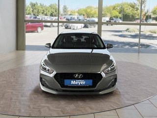 Hyundai i30 Kombi 1,4 100PS Navi/Kamera/Sitzhz/Pdc - bilder 2