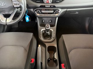 Hyundai i30 Kombi 1,4 100PS Navi/Kamera/Sitzhz/Pdc - bilder 5