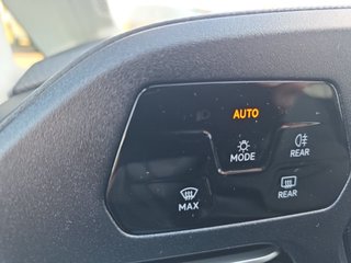 Volkswagen Caddy Life 1,5TSI DSG aAHK/Kamera/ACC/Sitzhz.  ** - foto 17