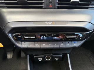 Hyundai i20 1.0 T-GDI Navi/Kamera/LED/Winterp.  ** - foto 20