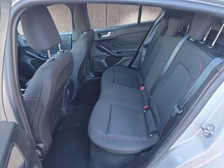 Ford Focus ST-Line 1,5d 115PS Aut.Navi/LED/Kamera/ACC/2-Z.Klima  ** - bilder 8