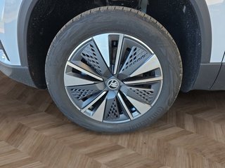 Skoda Karoq 1,5TSI DSG 4*J.Gar/aAHK/Kamera/Kessy/Winterp.  ** - bilder 10