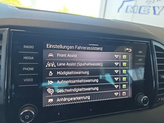 Skoda Karoq 1,5TSI DSG 4*J.Gar/aAHK/Kamera/Kessy/Winterp.  ** - bilder 43