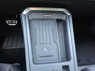 Volkswagen T-Roc R-Line 1.5 eTSI aAHK/Easy Open/Winterp.  ** - foto 20