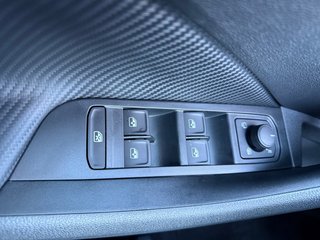 Skoda Kamiq Monte Carlo 1,5TSI DSG Matrix/Kessy/Winterp.  ** - foto 17